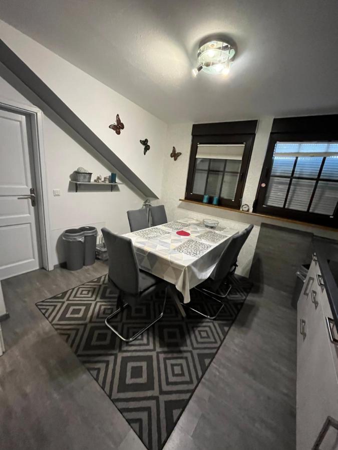 Ferienwohnung Schmitz Anschau エクステリア 写真