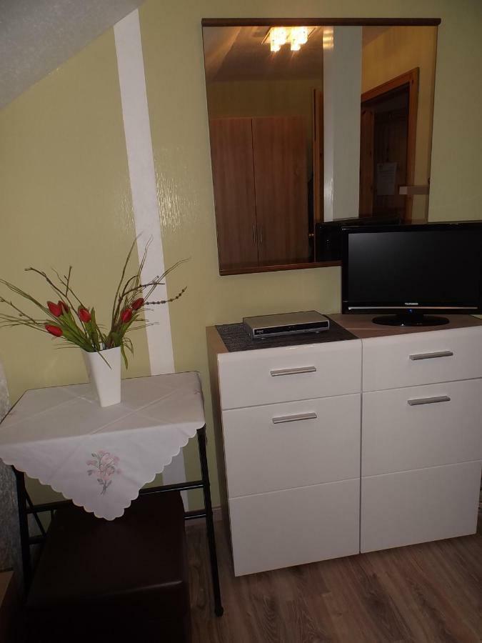 Ferienwohnung Schmitz Anschau エクステリア 写真