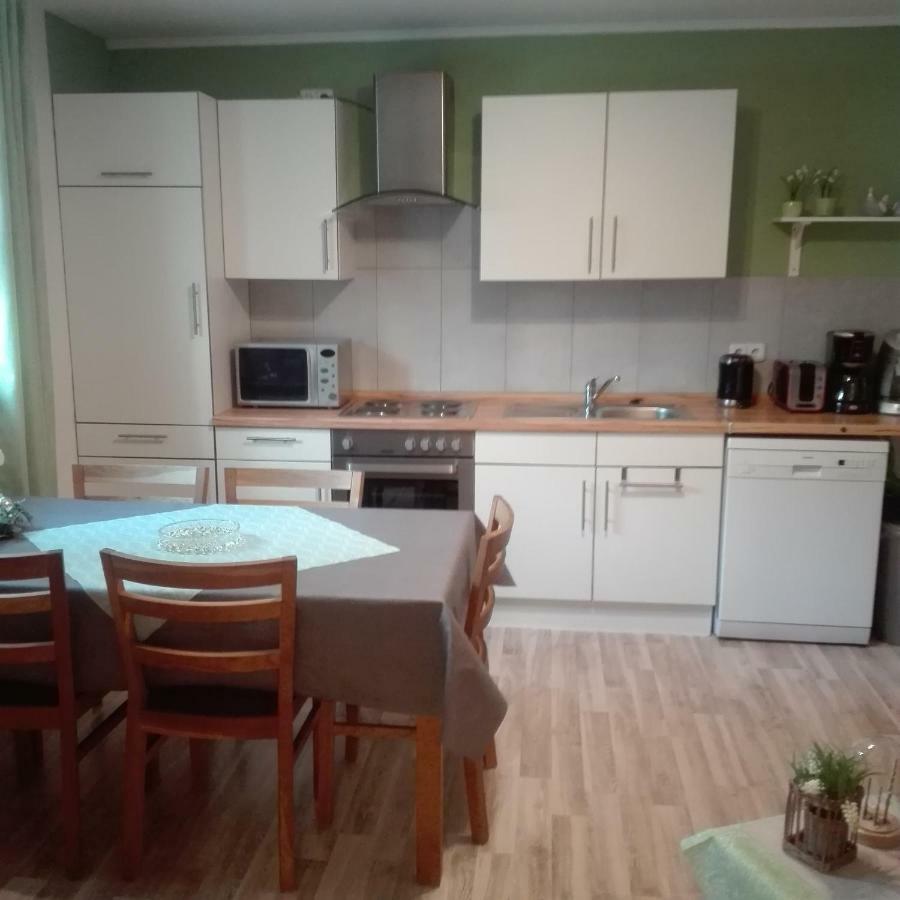 Ferienwohnung Schmitz Anschau エクステリア 写真