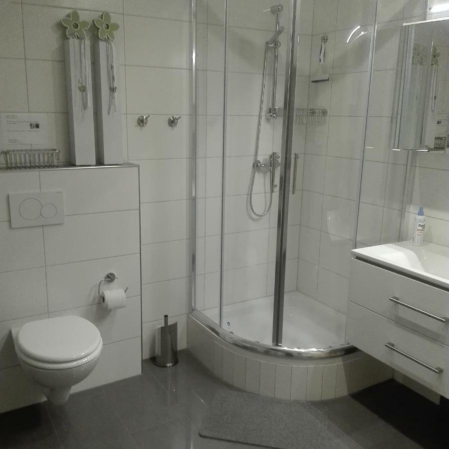 Ferienwohnung Schmitz Anschau エクステリア 写真